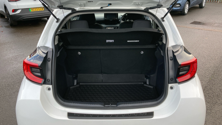 Toyota Yaris 1.5 Hybrid Design 5dr CVT Hybrid Hatchback